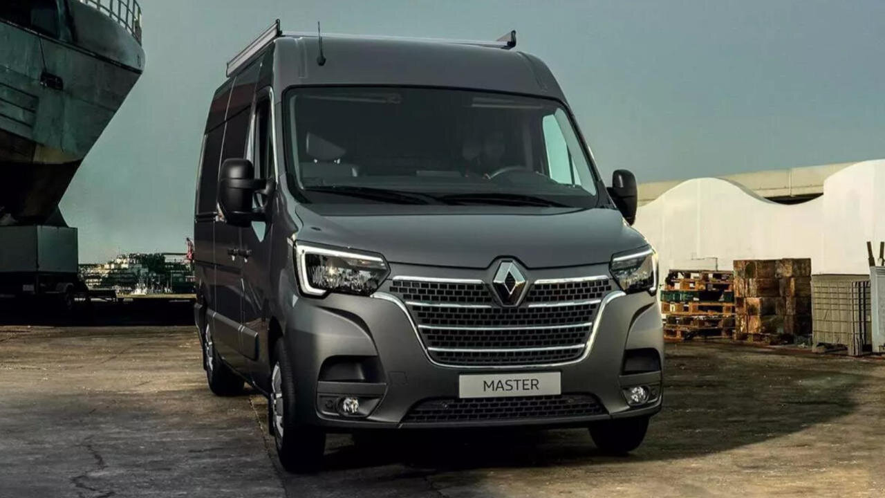 RENAULT MASTER LM35 Blue dCi 130 Advance Medium Roof Van